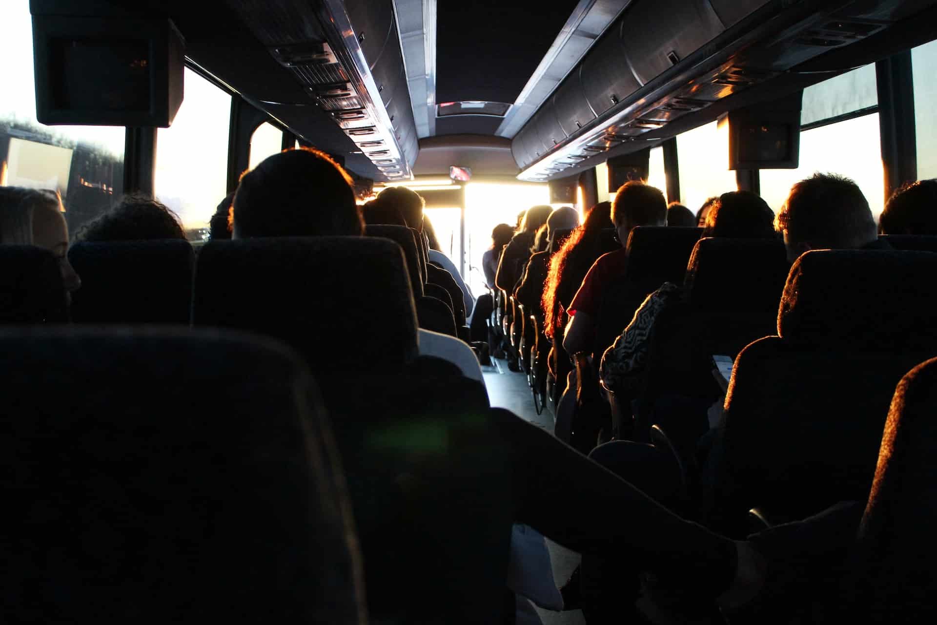 STF confirma validade de passagens gratuitas em ônibus interestaduais para jovens de baixa renda