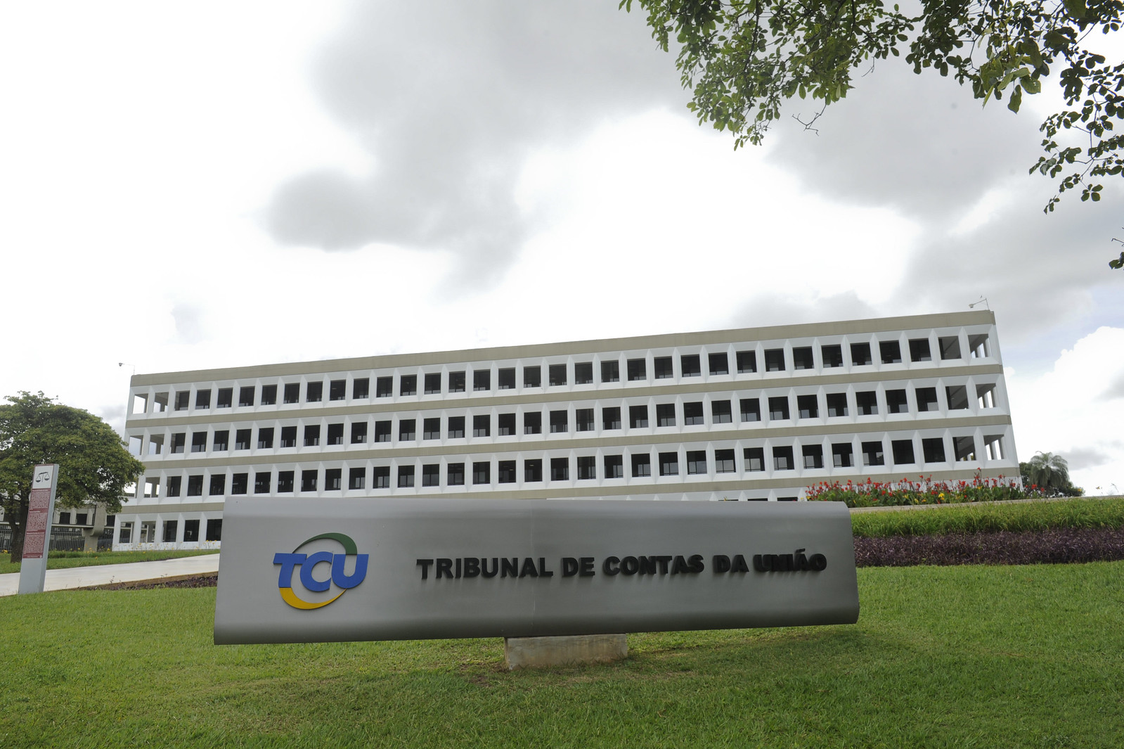 Concurso TCU 2025: Guia Completo com 5 Dicas para a Aprovação de Técnico